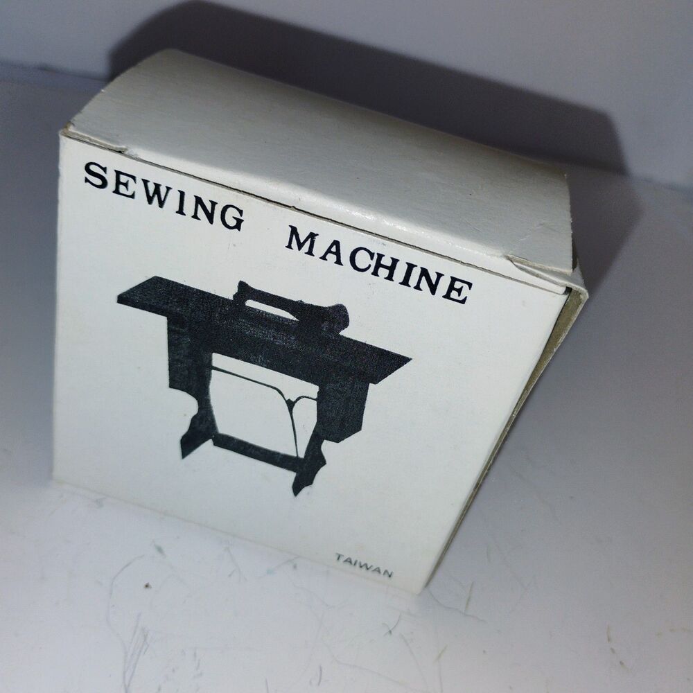Vintage Miniature dollhouse Machine – 2.5–3” Dollhouse Furniture – Taiwan Made